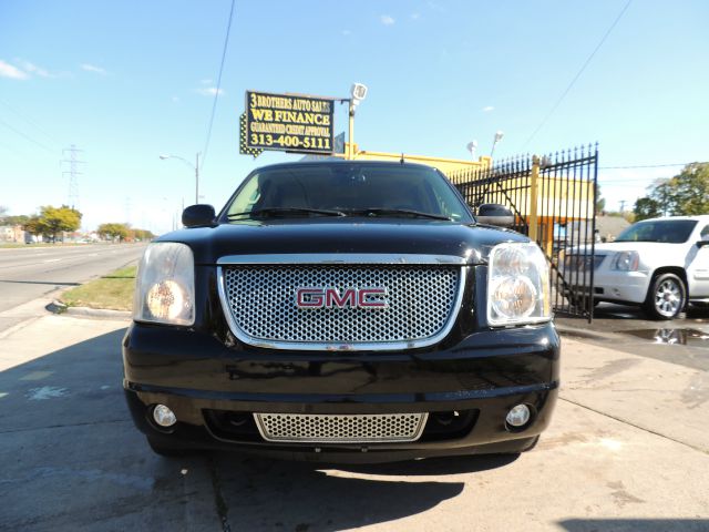 2007 GMC Yukon XL SXT Van