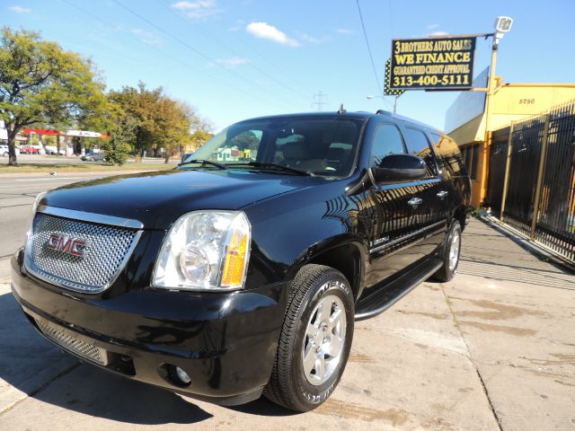 2007 GMC Yukon XL SXT Van