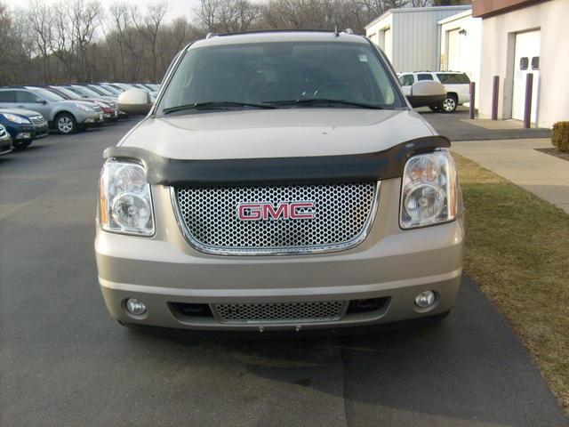 2007 GMC Yukon XL EX Sedan 4D