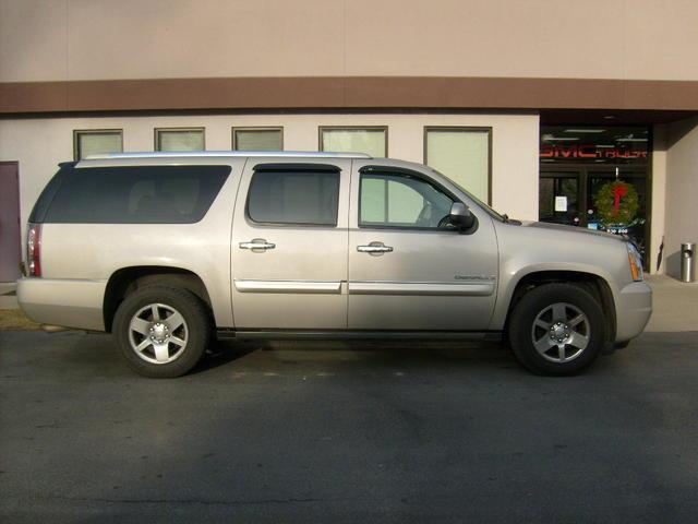 2007 GMC Yukon XL EX Sedan 4D