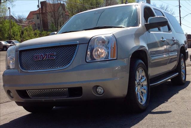 2007 GMC Yukon XL SXT Van