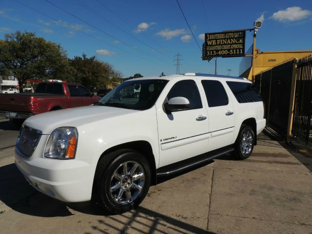 2007 GMC Yukon XL SXT Van