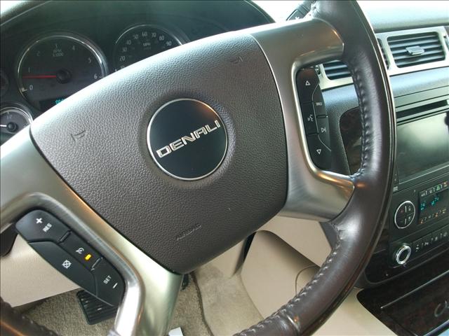 2007 GMC Yukon XL EX Sedan 4D