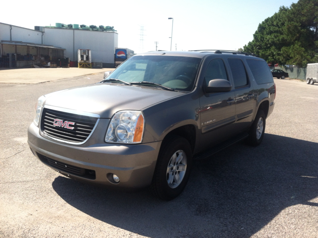 2007 GMC Yukon XL 2006 Mercury