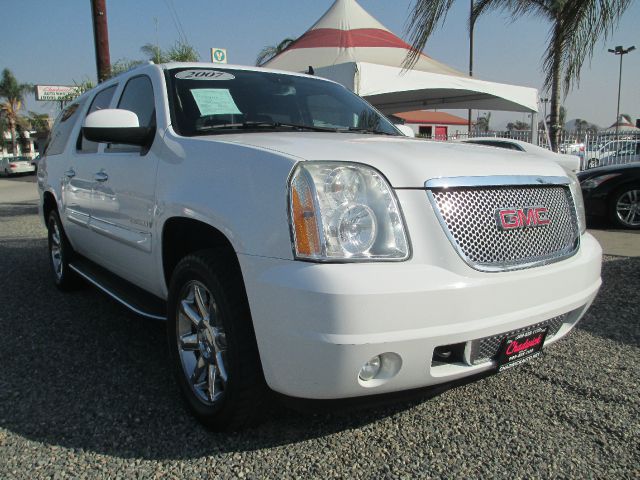 2007 GMC Yukon XL SXT Van