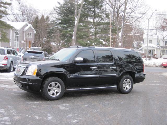 2007 GMC Yukon XL EX Sedan 4D