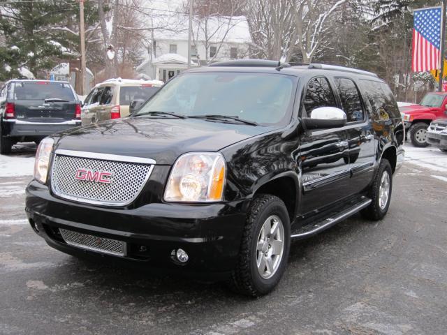 2007 GMC Yukon XL EX Sedan 4D