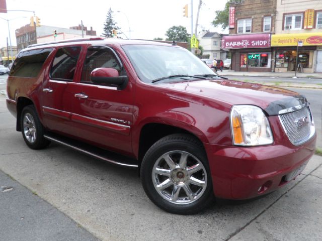 2007 GMC Yukon XL SXT Van