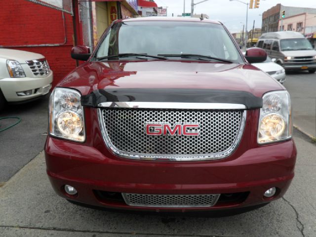 2007 GMC Yukon XL SXT Van