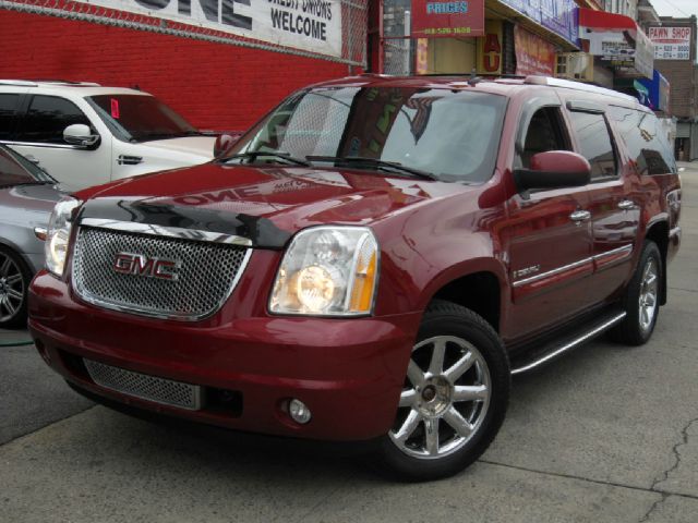 2007 GMC Yukon XL SXT Van