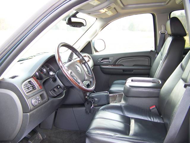 2007 GMC Yukon XL EX Sedan 4D