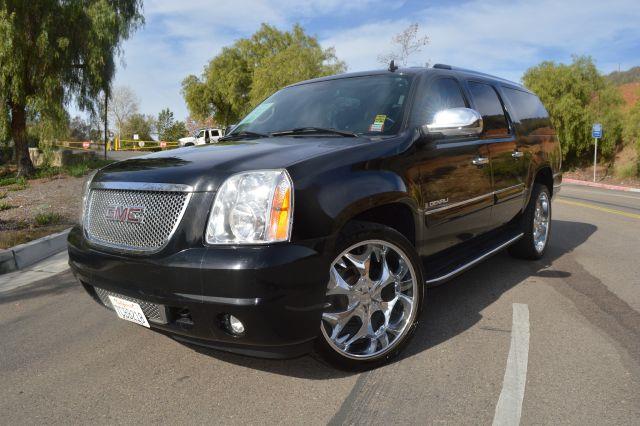 2007 GMC Yukon XL SXT Van