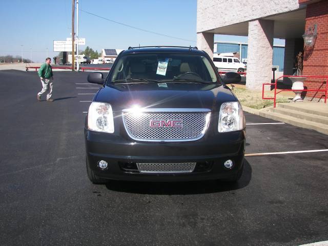 2007 GMC Yukon XL EX Sedan 4D