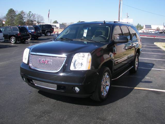 2007 GMC Yukon XL EX Sedan 4D