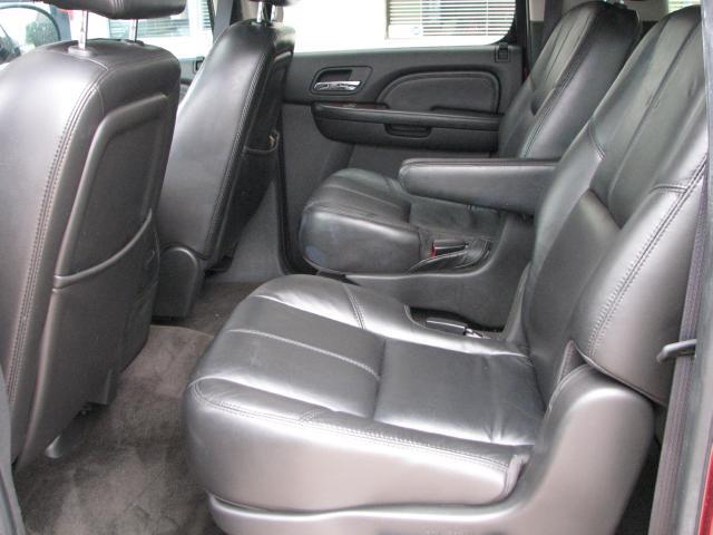 2007 GMC Yukon XL SV 4dr SUV