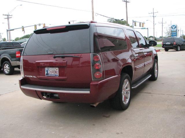 2007 GMC Yukon XL SV 4dr SUV