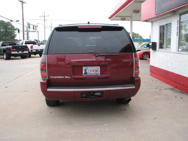 2007 GMC Yukon XL SV 4dr SUV