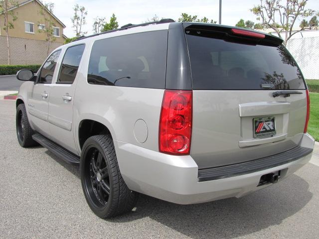 2007 GMC Yukon XL 4DR WGN I4 LX