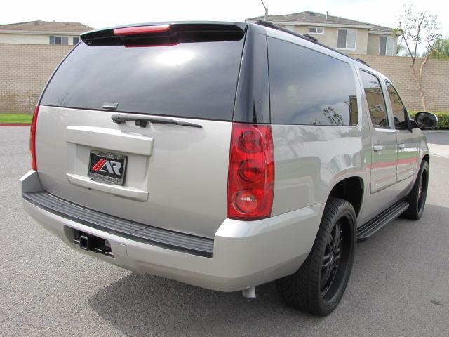 2007 GMC Yukon XL 4DR WGN I4 LX