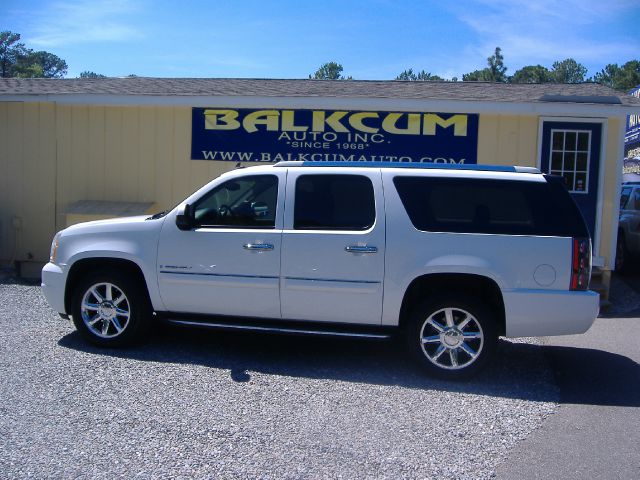 2007 GMC Yukon XL SXT Van