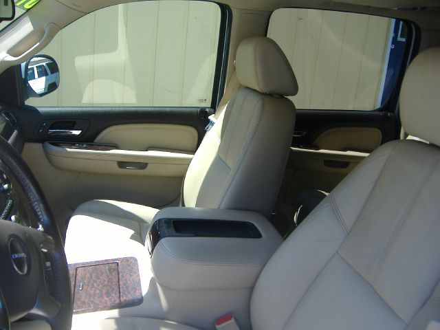 2007 GMC Yukon XL SXT Van