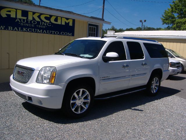 2007 GMC Yukon XL SXT Van