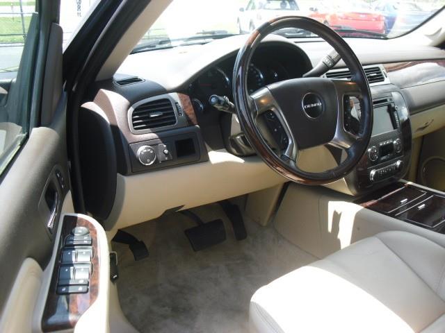 2007 GMC Yukon XL EX Sedan 4D