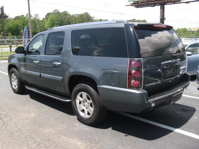 2007 GMC Yukon XL EX Sedan 4D