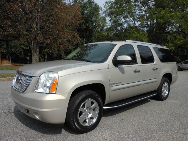 2007 GMC Yukon XL SXT Van