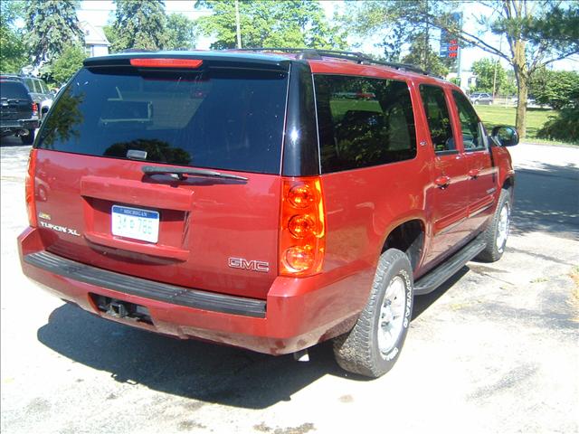 2007 GMC Yukon XL SLT 25