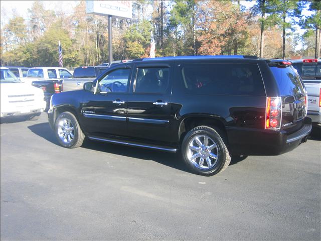 2007 GMC Yukon XL EX Sedan 4D