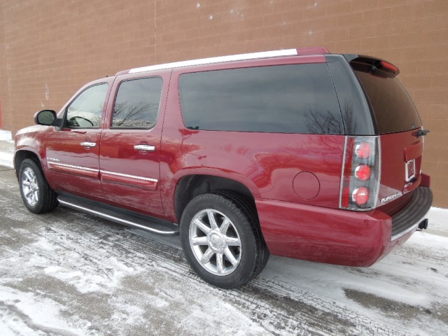 2007 GMC Yukon XL EX Sedan 4D