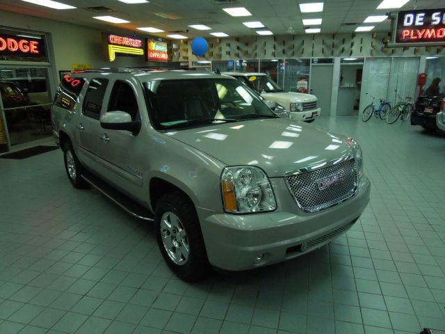 2007 GMC Yukon XL SXT Van