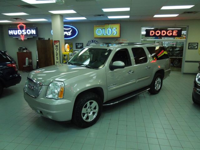 2007 GMC Yukon XL SXT Van