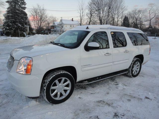 2007 GMC Yukon XL SXT Van