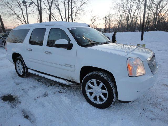 2007 GMC Yukon XL SXT Van