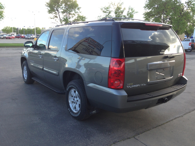 2007 GMC Yukon XL 2006 Mercury