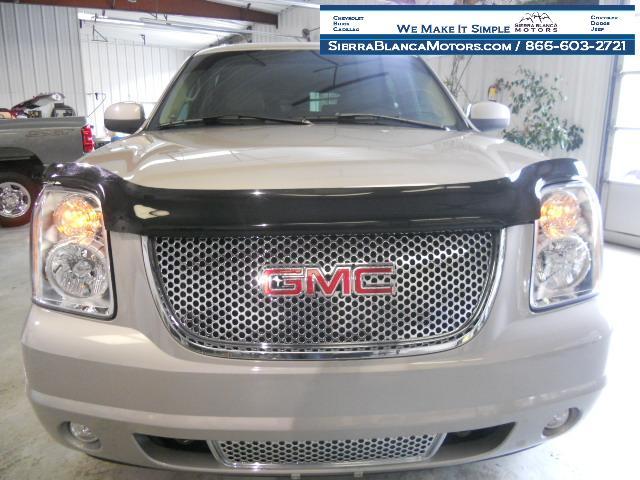 2008 GMC Yukon XL EX Sedan 4D