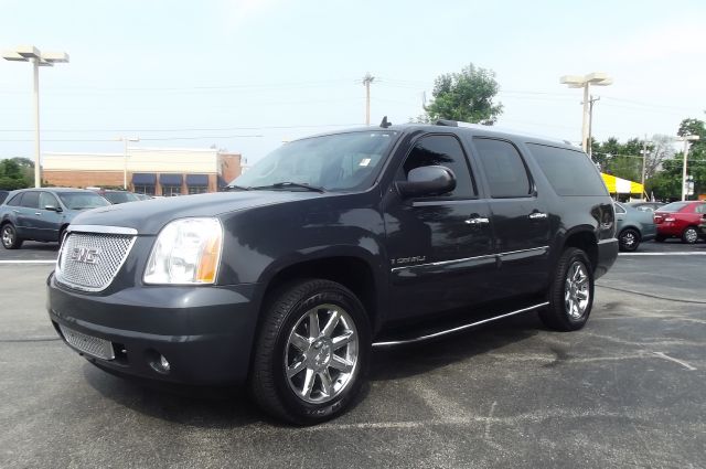 2008 GMC Yukon XL SXT Van