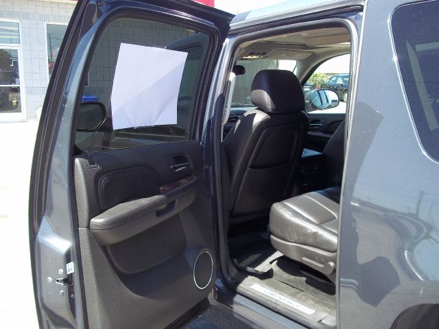 2008 GMC Yukon XL SXT Van