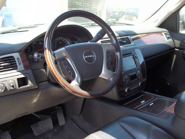 2008 GMC Yukon XL SXT Van