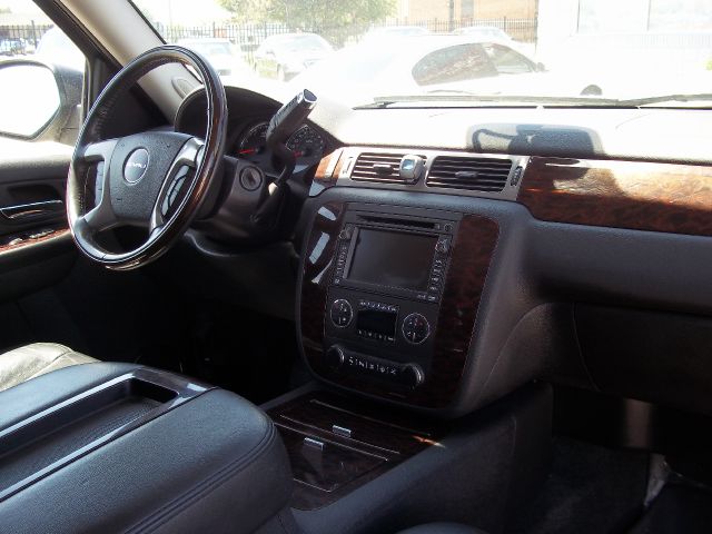 2008 GMC Yukon XL SXT Van