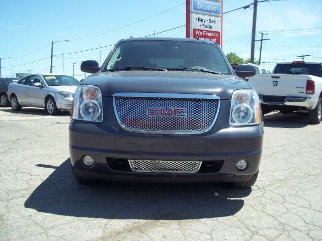 2008 GMC Yukon XL SXT Van