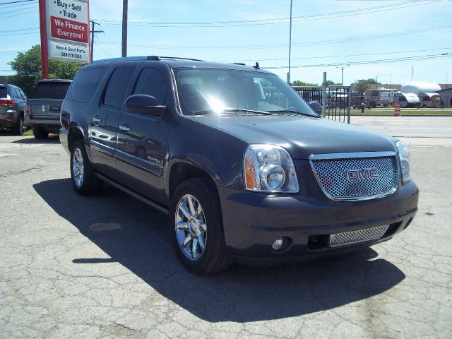 2008 GMC Yukon XL SXT Van