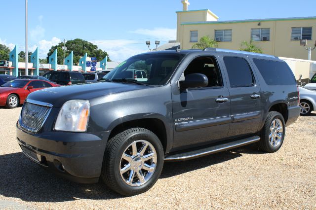 2008 GMC Yukon XL SXT Van