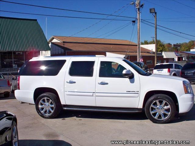 2008 GMC Yukon XL SXT Van