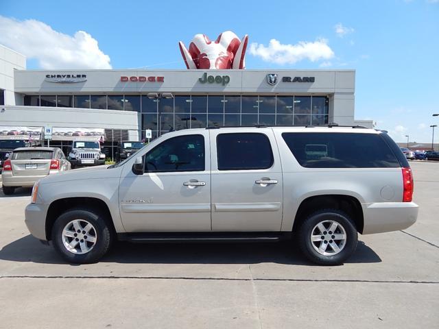 2008 GMC Yukon XL 3500 SLT Crew LB Dually DSL