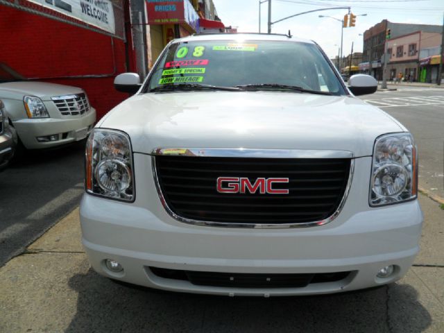 2008 GMC Yukon XL 2006 Mercury