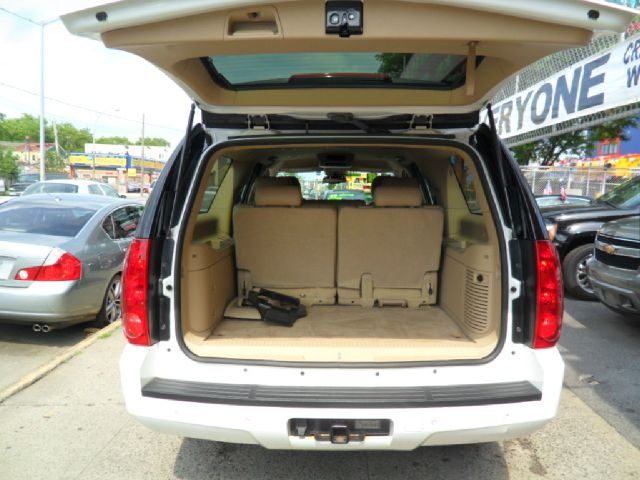 2008 GMC Yukon XL 2006 Mercury