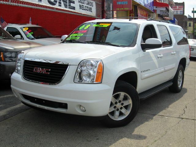 2008 GMC Yukon XL 2006 Mercury